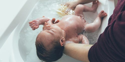 Jak koupat miminko