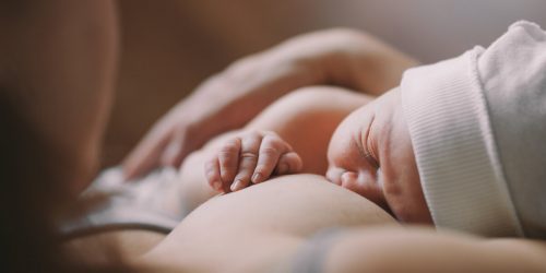 Laktační poradkyně radí: Jak na kojení po císařském řezu